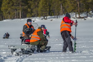 Ismannskapene borret opp hull til konkurransen